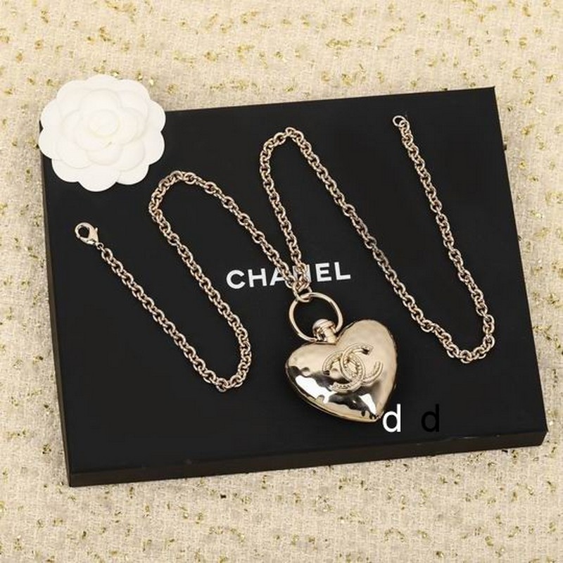 Chanel Necklaces 9